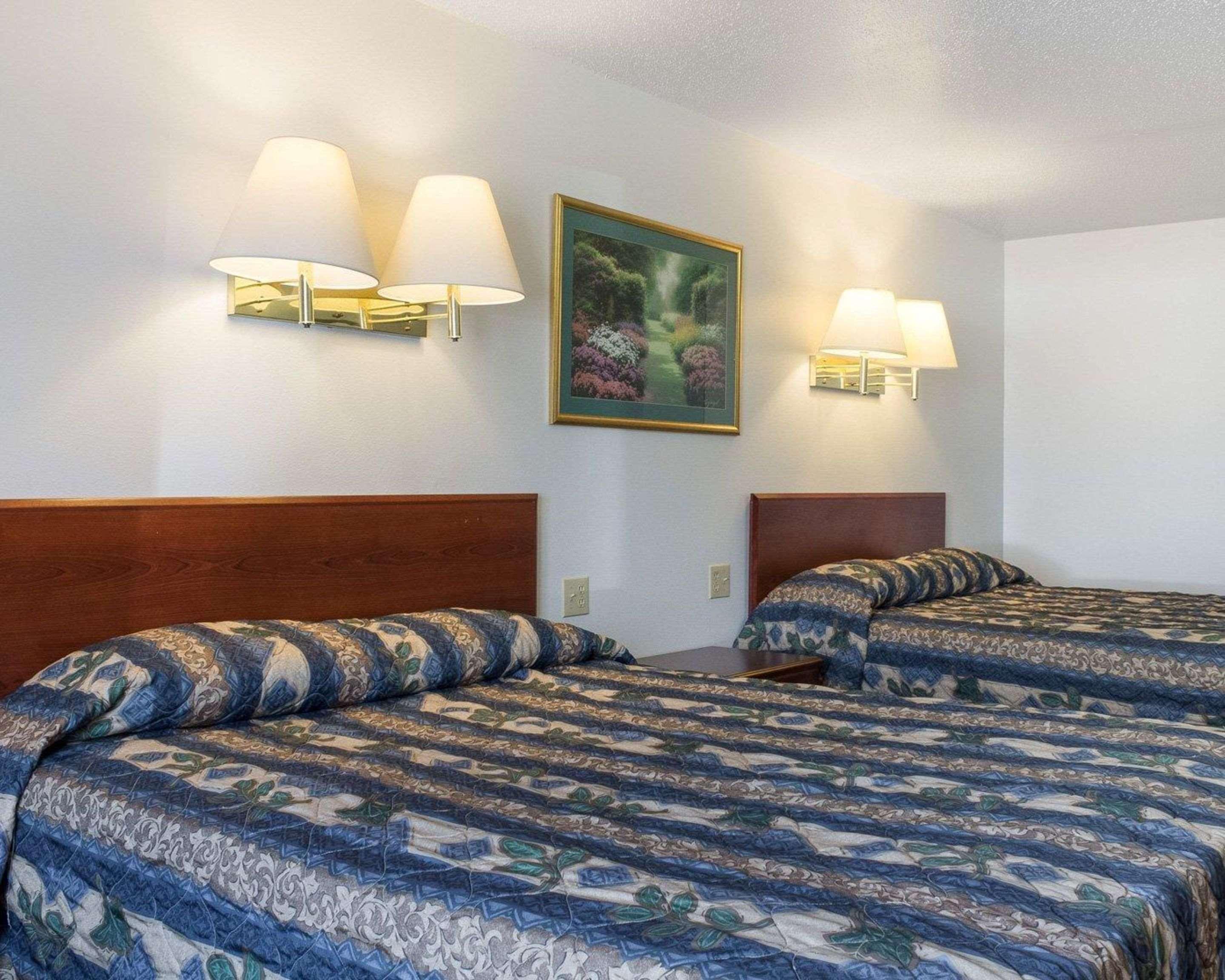 Rodeway Inn West Fargo Екстер'єр фото