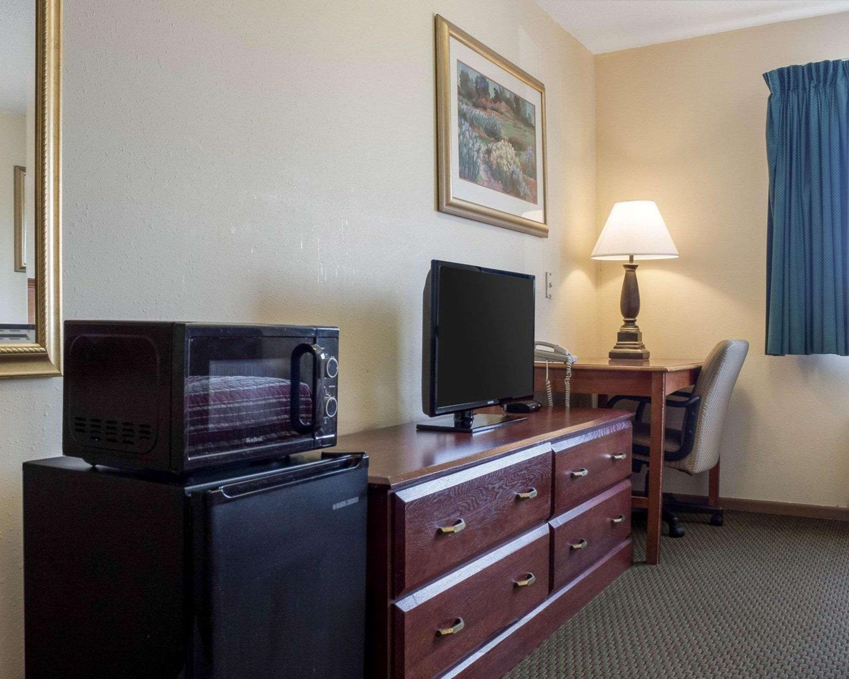Rodeway Inn West Fargo Екстер'єр фото