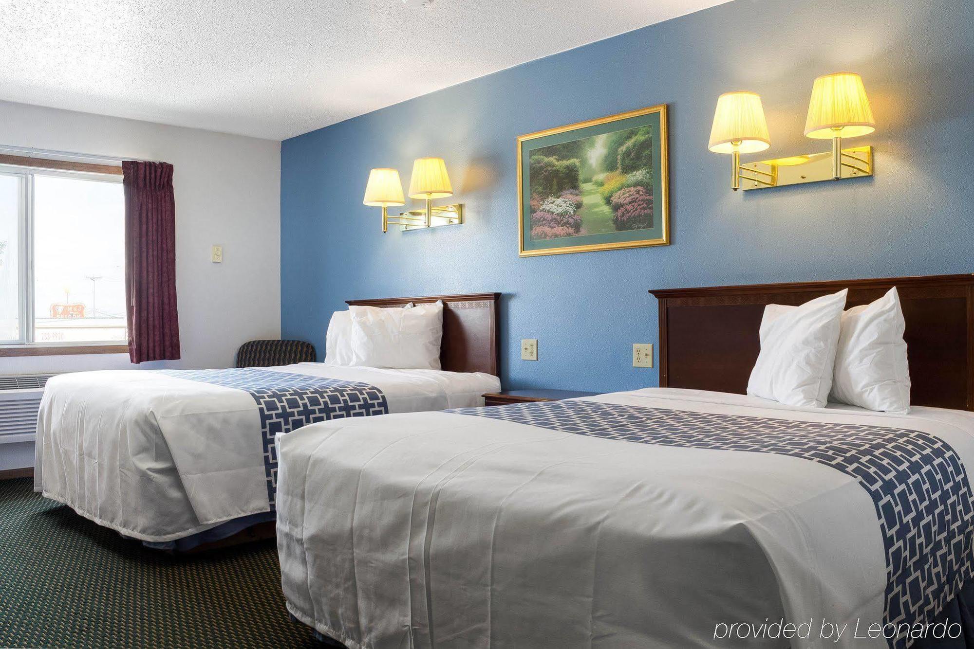 Rodeway Inn West Fargo Екстер'єр фото