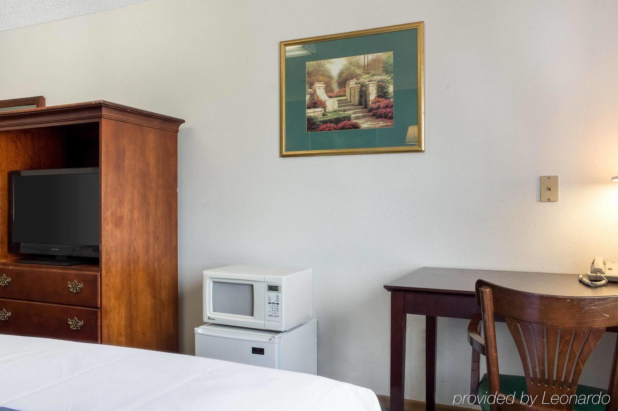 Rodeway Inn West Fargo Екстер'єр фото
