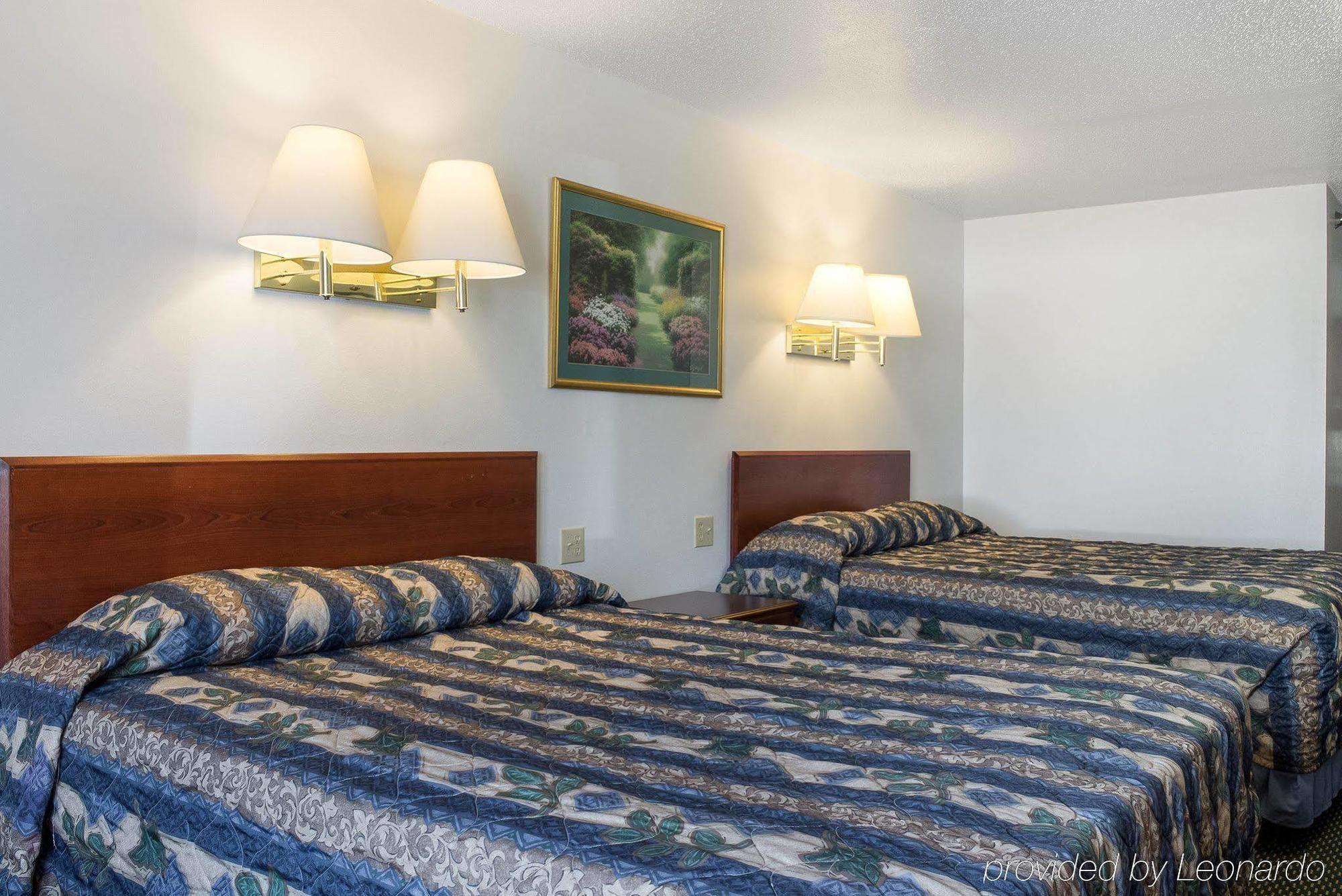 Rodeway Inn West Fargo Екстер'єр фото