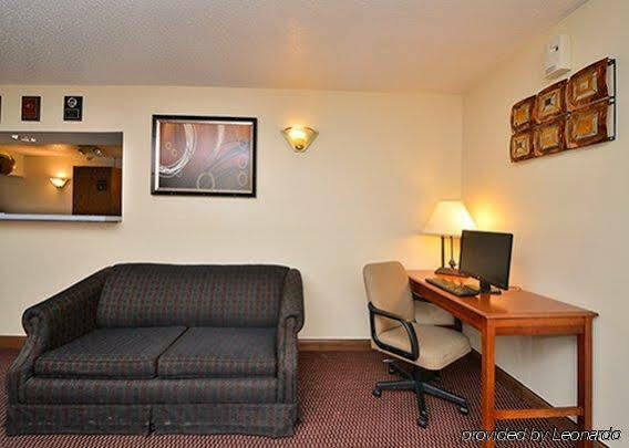 Rodeway Inn West Fargo Екстер'єр фото