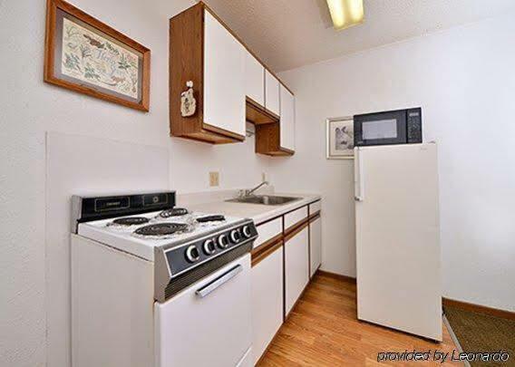 Rodeway Inn West Fargo Екстер'єр фото